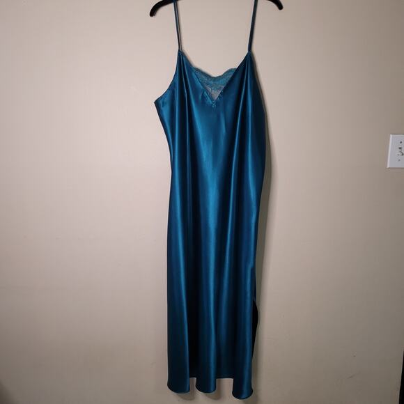 Thalia Other - Thalia 2XL Blue Green Nightgown - Cozy & Chic Sleepwear